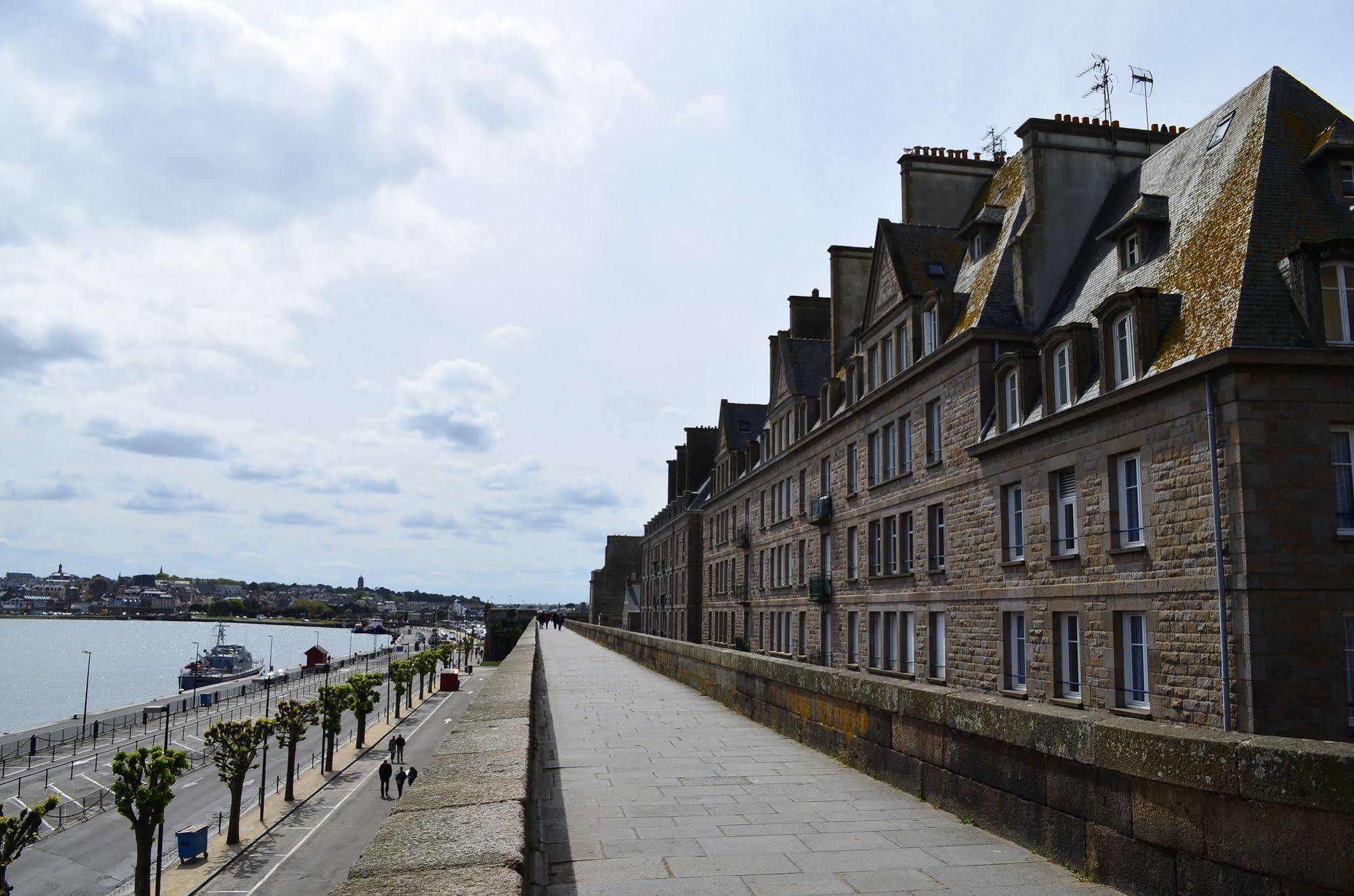 Hotel Elizabeth - Intra Muros Saint-Malo Exterior foto